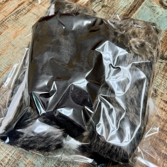 🆕 Black & White Santa Hat Bundle | #S17 - Picture 12 of 13